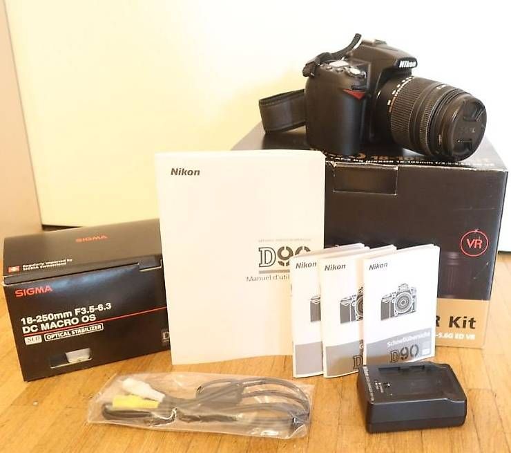 Nikon Fotocamera: Nikon D90 mit Reisezoomobjektiv – Usato da Altdorf UR venduto da Biker7
