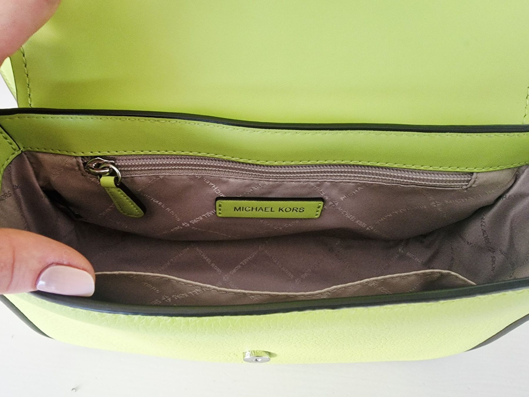 Michael Kors Taschen für Damen: Michael Kors Leder Umhängetasche – Gebraucht aus Münsingen von InnaN 2