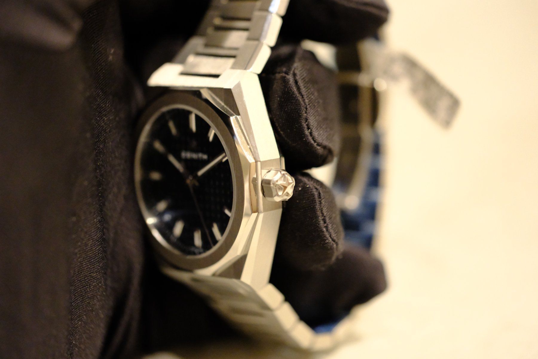 Zenith Orologi: Zenith Defy – Nuovo e nell'imballaggio originale da Zermatt venduto da Schindler_Zermatt 1