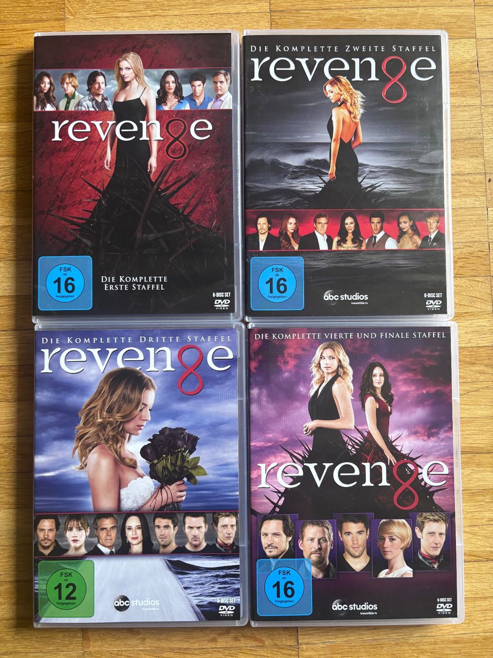 Tutti i DVDs: REVENGE  die komplete Serie. DVD – Usato da Basel venduto da san_2qlq