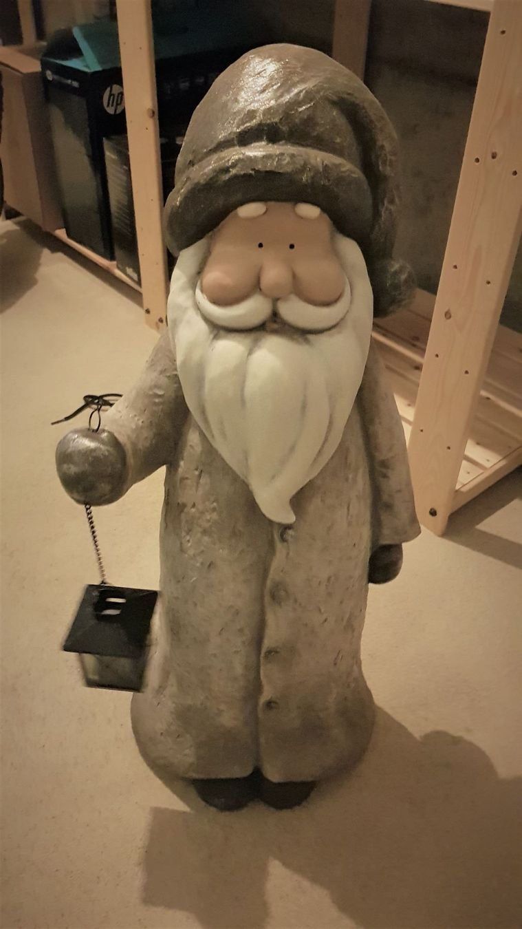 Figuren: Graue Weihnachtsfigur - Weihnachtsmann – Gebraucht aus Neftenbach von Majjja