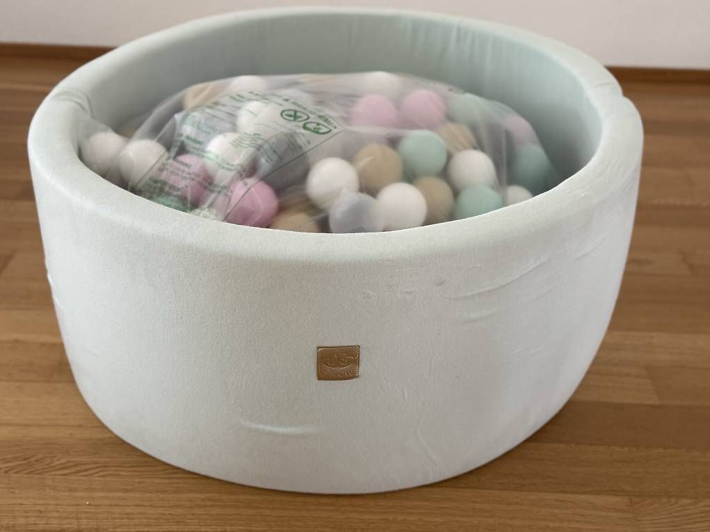 Jouets: Bällebad  – D'occasion à Zug par dahess3 1