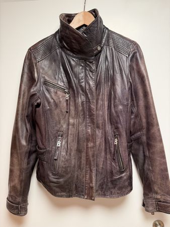 Bogner Leather Jacket - Size 38 - Perfect for Autumn!