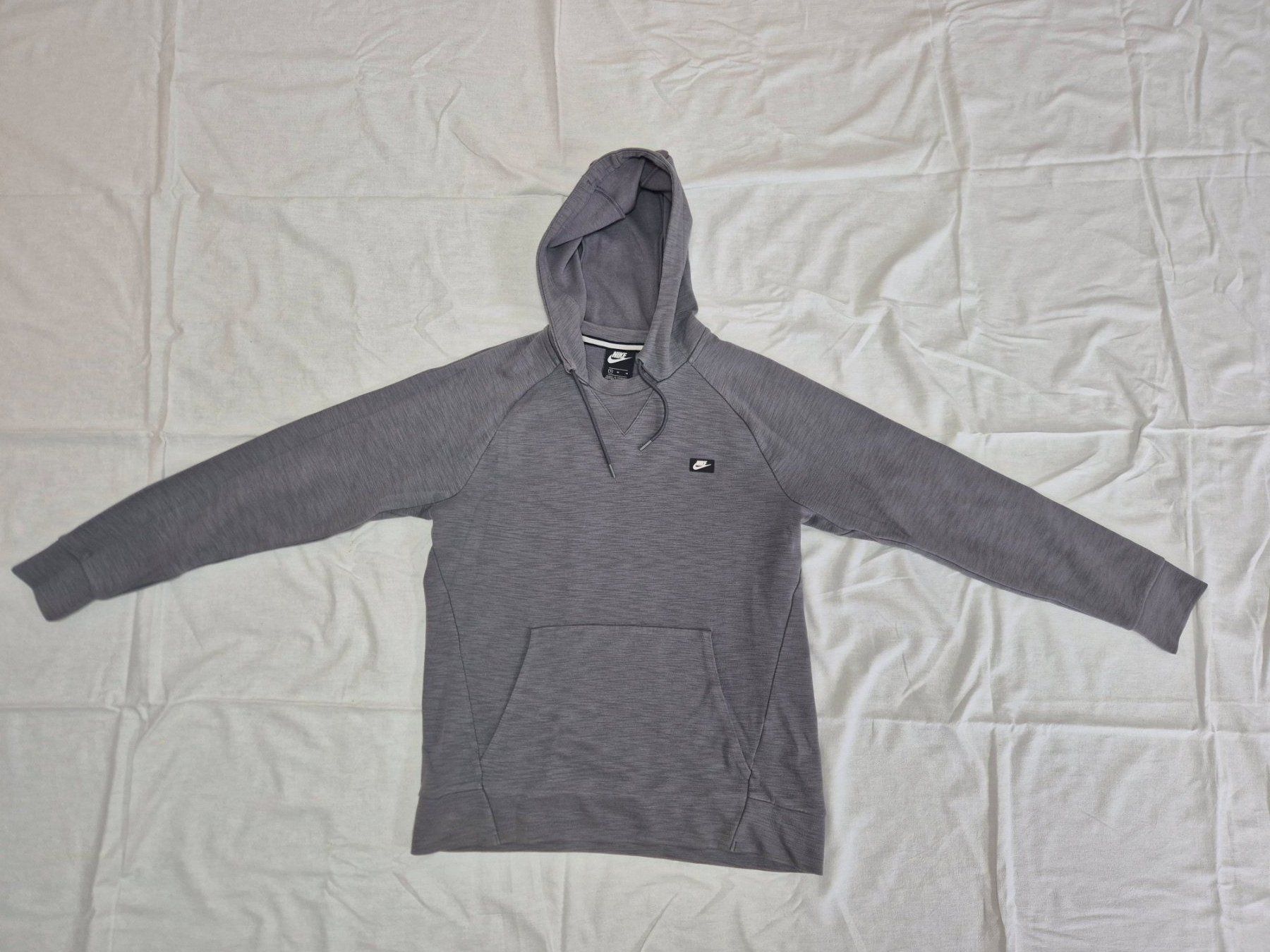 Nike Maglioni & Felpe: Kapuzenpullover Nike – Usato da Domat/Ems venduto da palfier14