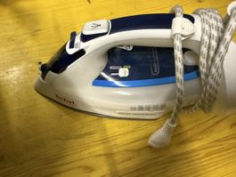 Tefal Dampfbügeleisen Smart Technology gebraucht