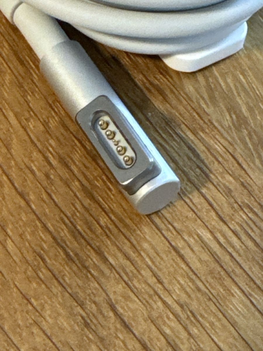 Apple Unità & Adattatore: Original Apple MagSafe Netzteil 60W – Usato da Turgi venduto da Marcobamert 2