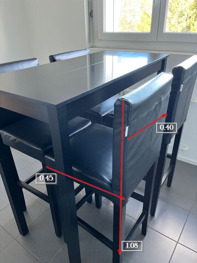 Set di tavolo e panche: Bartisch mit 4 passenden Stühlen – Usato da Luzern venduto da fra_rq5t 2