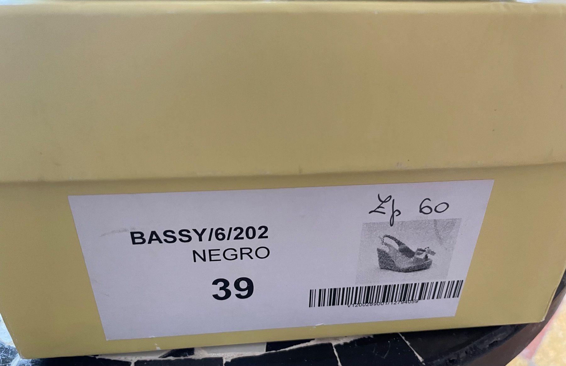 Chaussures femmes: Sandali CASTANER neri con fiocco – D'occasion à Lugano par lor_6rzk 3