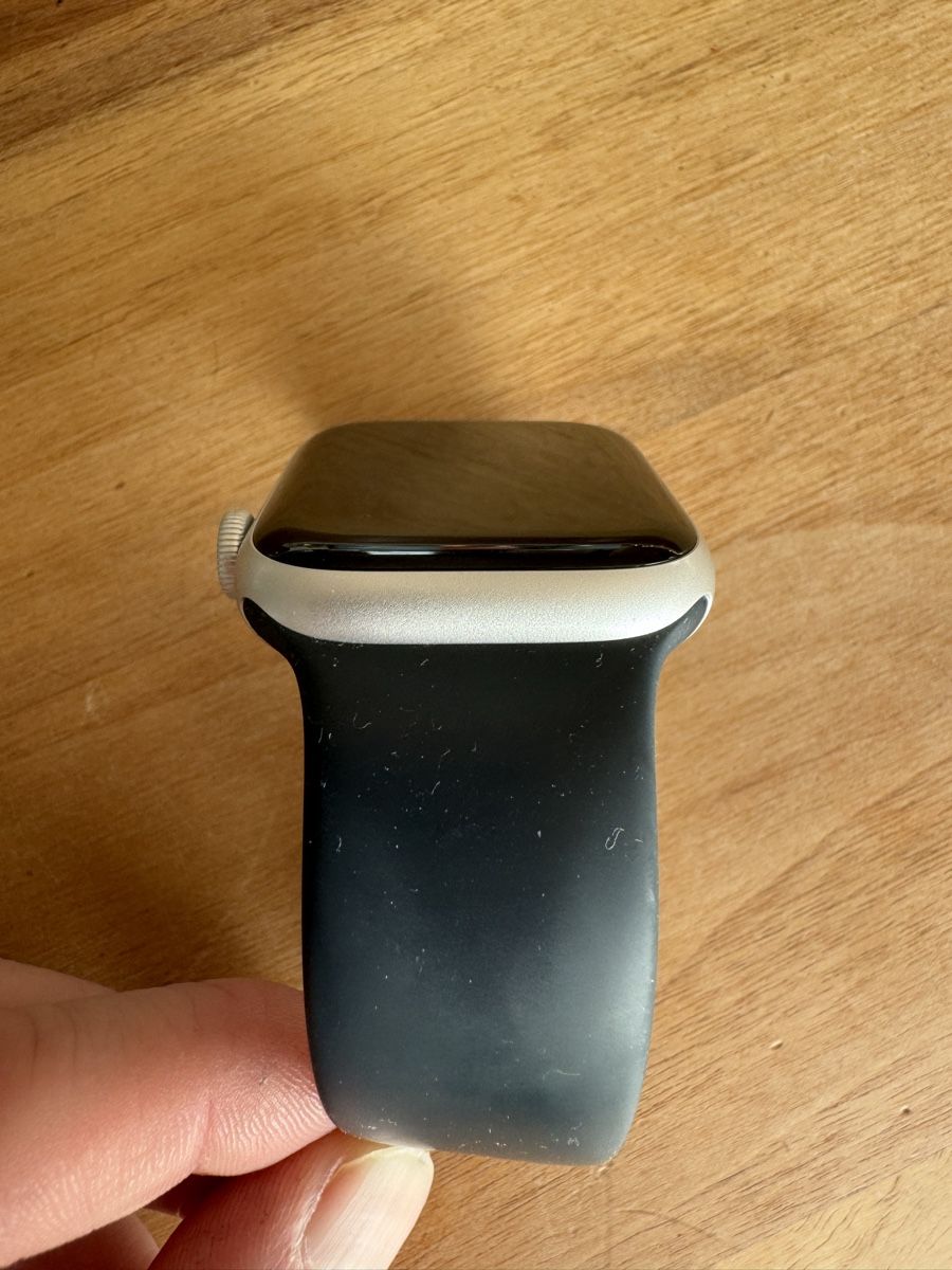 Apple Smartwatch: Apple Watch Series 8 silber 45 mm – Gebraucht aus Roggwil TG von  3
