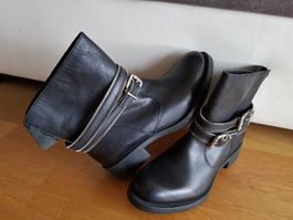 Lederstiefel von UNISA gr.40