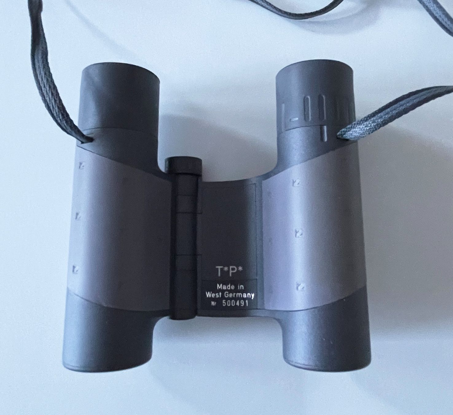 Zeiss Binocoli: Zeiss 8x20B - Kompaktfernglas - top Optik – Usato da Chur venduto da elifor 1