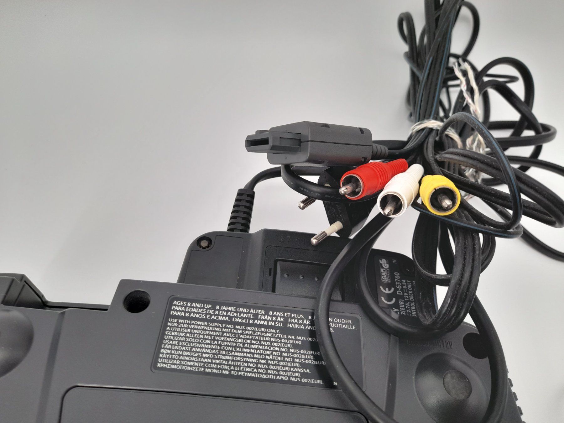 Nintendo Console: Console Nintendo 64 avec deux manettes – Usato da Delémont venduto da Loccaze2015 4