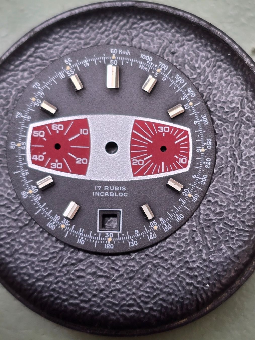 Orologi: cadran pour chronographe – Usato da Tramelan venduto da Nirdan