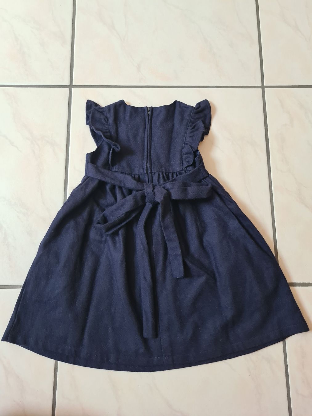 Vestiti & Gonne: Süsses Mädchenkleid Gr.92 dunkelblau – Usato da Ebikon venduto da Songbird85 2