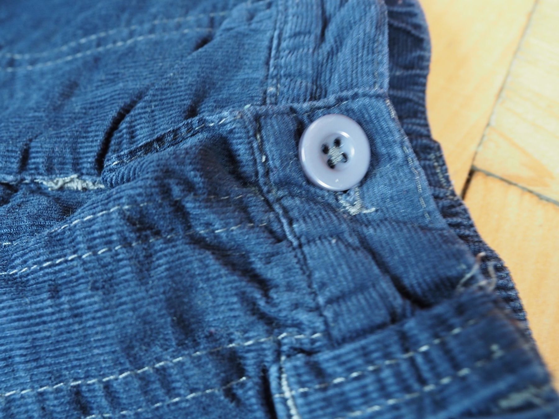 Pantaloni: Smile 68 Cordhose gedecktes blau – Usato da Oensingen venduto da katepe 2