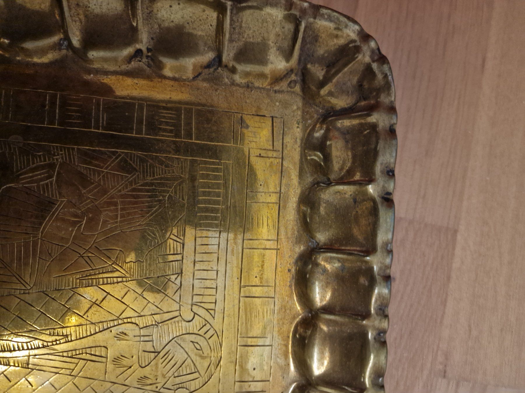 Piatti di portata: Vintage Tablett mit Ägyptischem Dekor, Rechteckig, Metall – Usato da Zürich venduto da Allerlei_Shop 3
