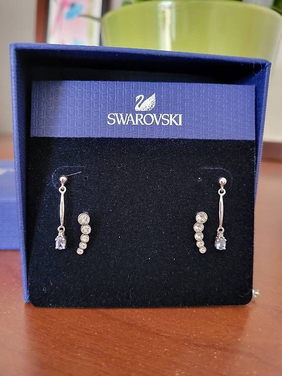 Swarovski Orecchini pendenti & Orecchini a lobo: Orecchini Swarovski (4 paia) – Usato da Sonvico venduto da nuvola04