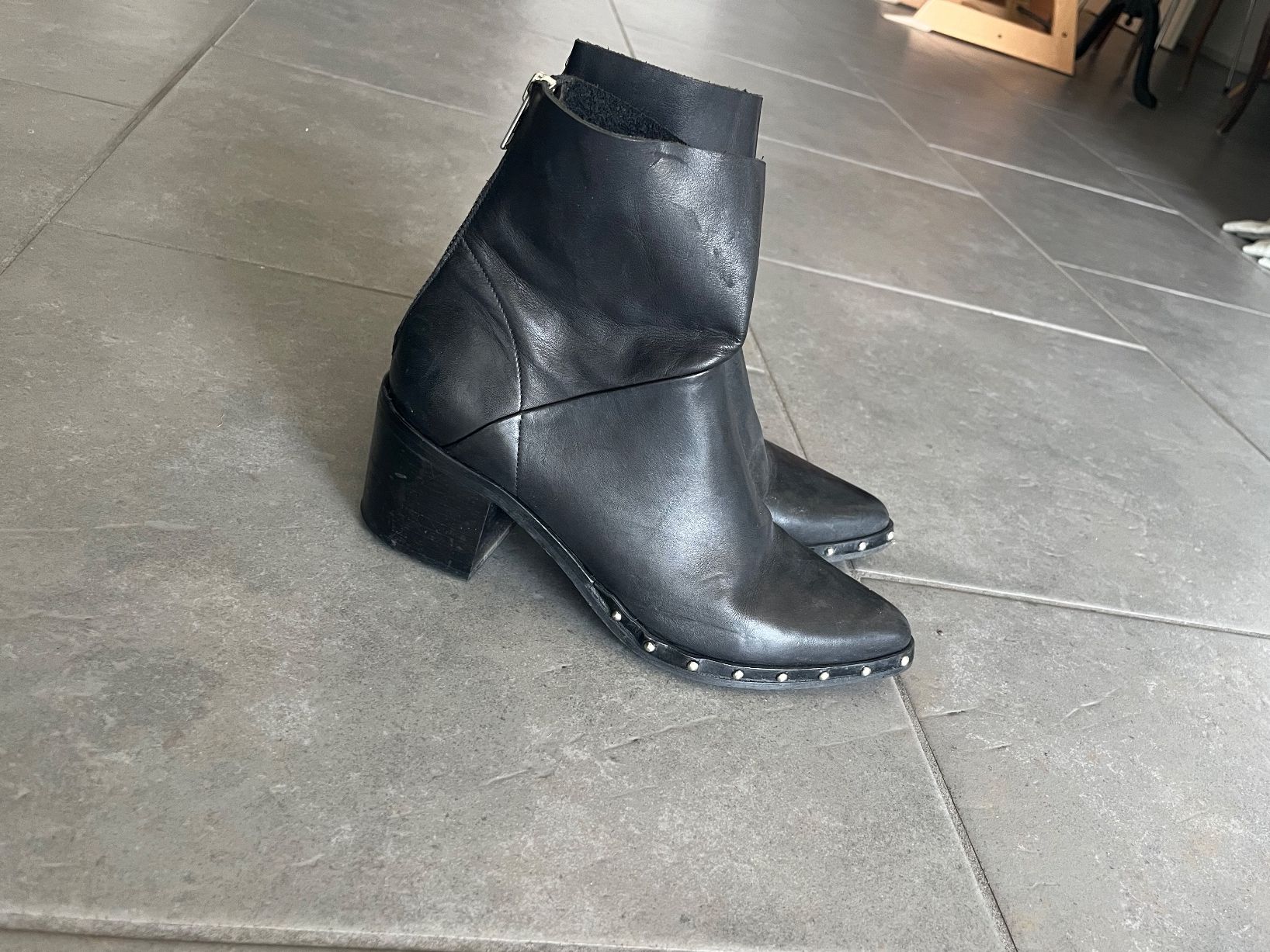 Jonak Scarpe da donna: Lederstiefeletten von Jonak. Gr. 39 – Usato da Rüschlikon venduto da TulipeR8