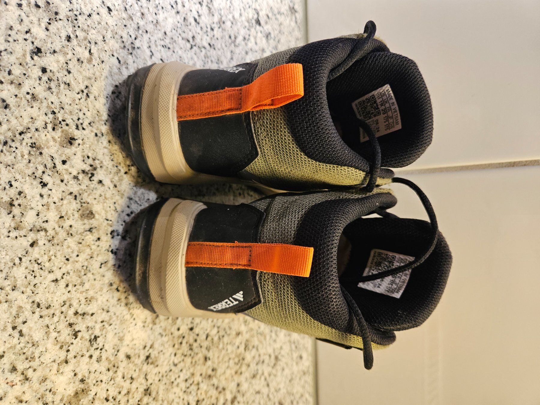 Adidas Schuhe für Jungen: Kider Wanderschuhe gr 29 – Gebraucht aus Ennenda von eel_ts7s 1