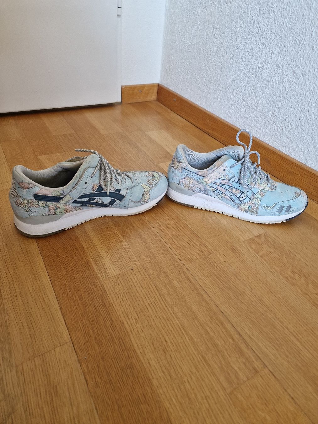 Asics Scarpe da uomo: ASICS x atmos Gel-Lyte III World Map 42.5 – Usato da Jona venduto da Silas1997 2