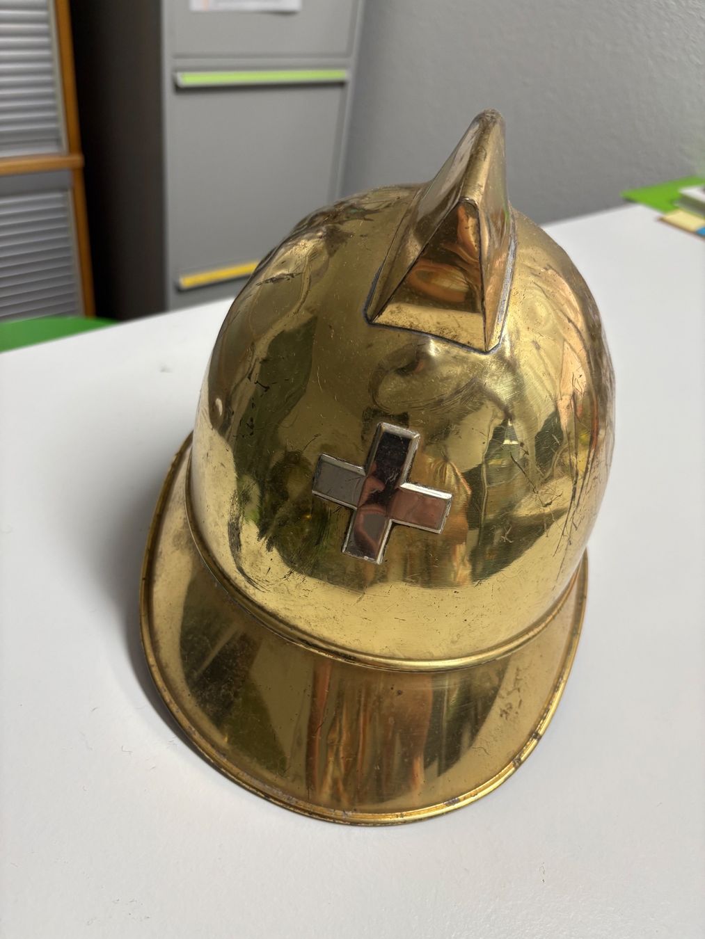 Pompiers: Antiker Feuerwehrhelm – D'occasion à Gommiswald par Heirat 1