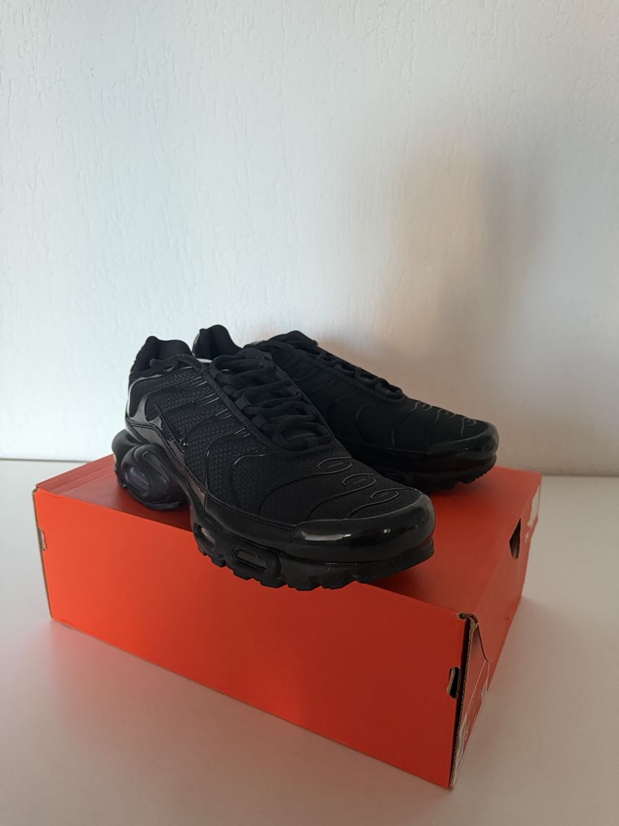 Nike Herrenschuhe: Nike Air Max Plus Black – Neu und originalverpackt aus Dübendorf von Sneaker_Seller 3