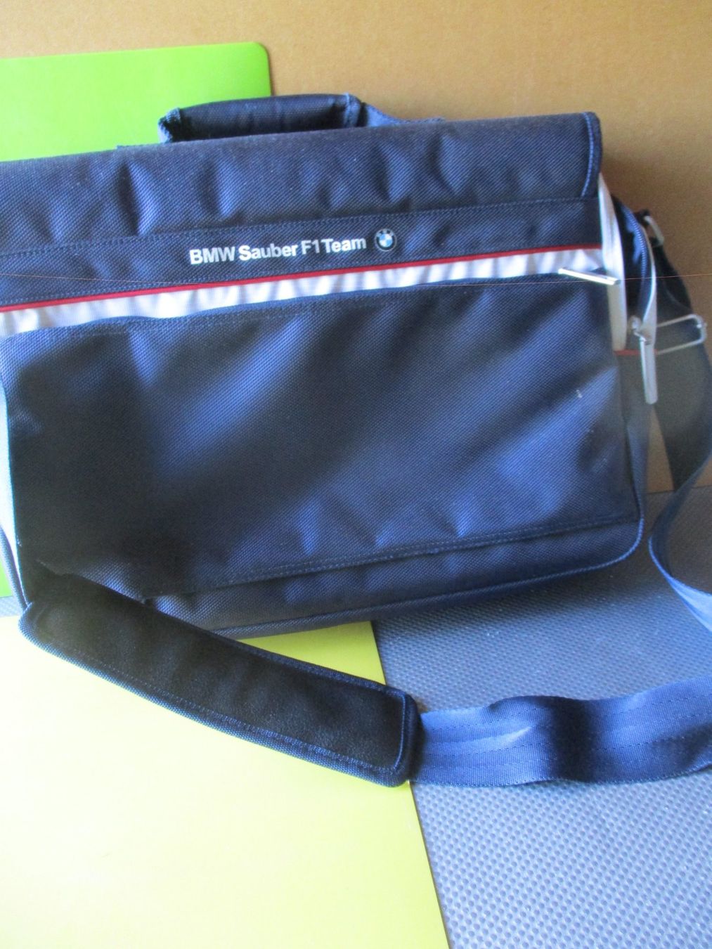 BMW Taschen: BMW Sauber F1 Team Tasche Race Club Member / Rarität! – Gebraucht aus Ottikon Gossau ZH von hokuspokus 2