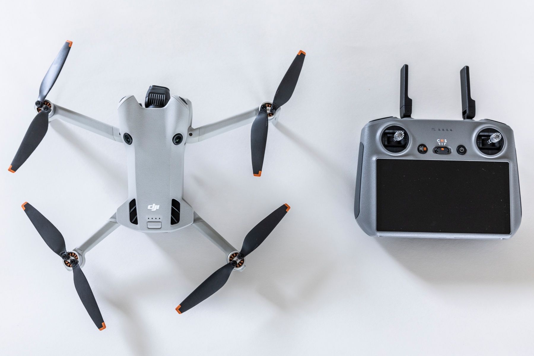 DJI RC Modellbau: DJI Mini 4 Pro, Fly More Combo – Gebraucht aus steinhausen von westbam50 1