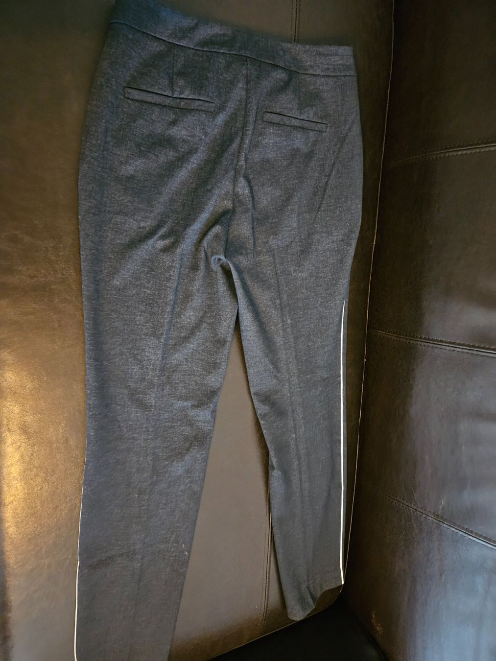 Comma Pantalons: Moderne Hose von comma, – Neuf (Voir description) à Sennhof (Winterthur) par HG2019 3