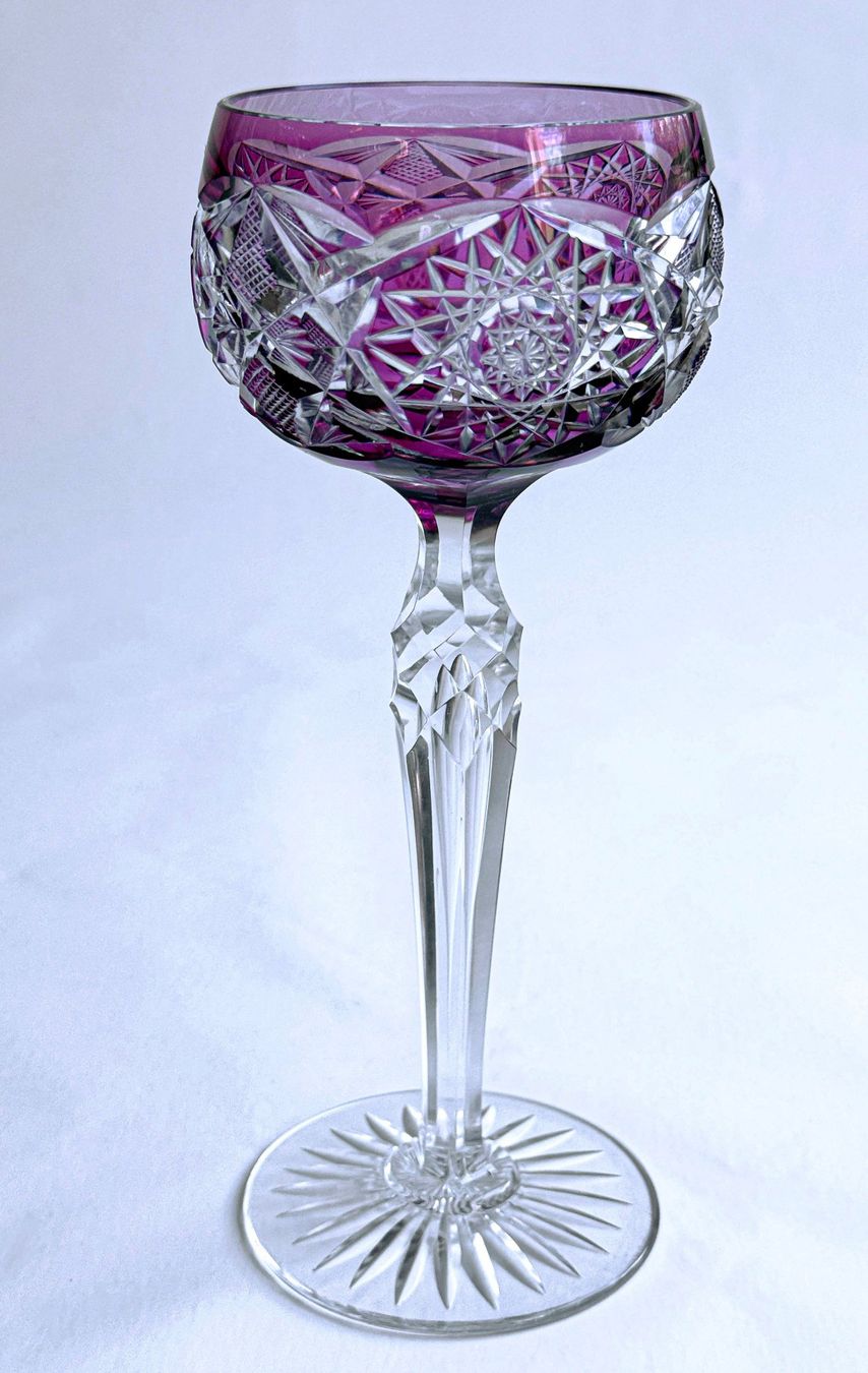 Verres: Antikes Kristall-Weinglas mit Amethyst-Farbe – Neuf (Voir description) à Dübendorf par Smisbox