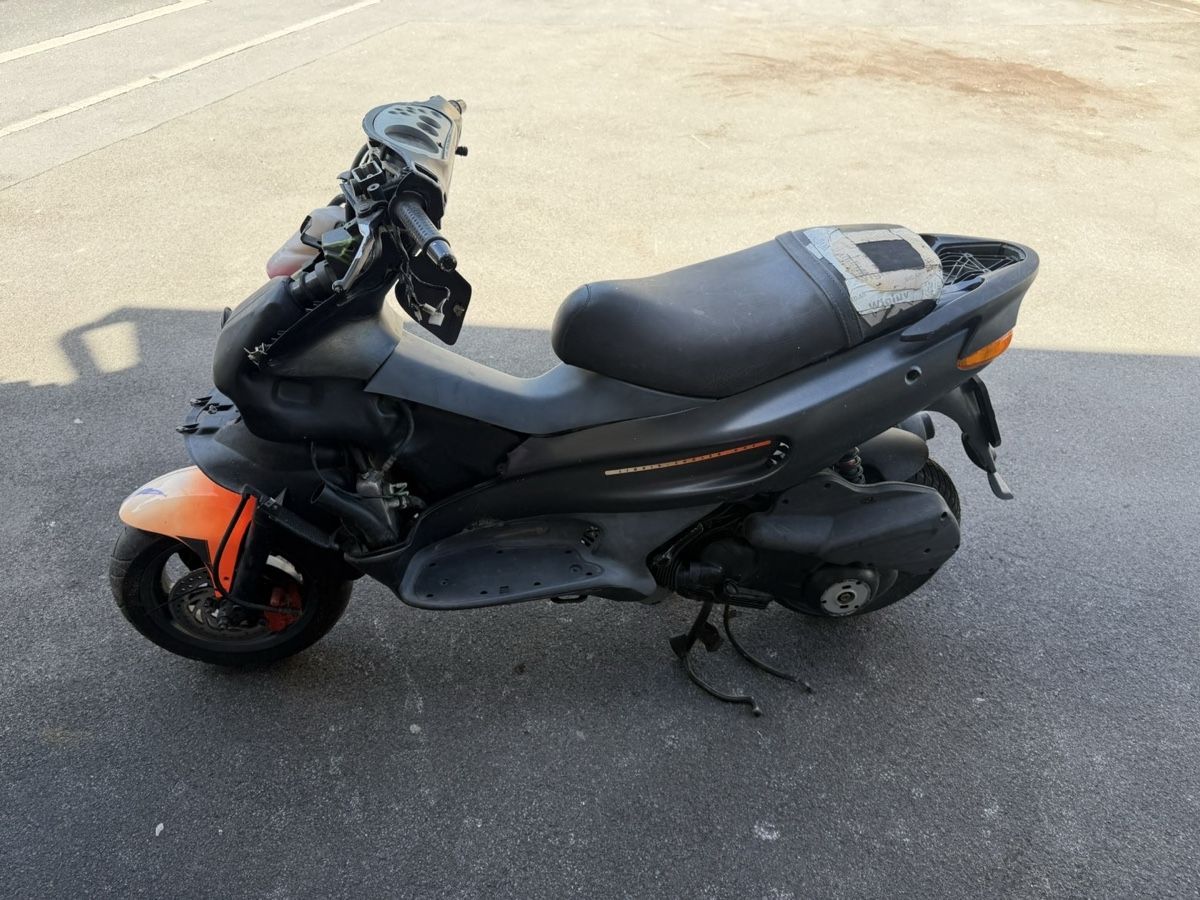 Gilera Scooters: Gilera Runner 125 – Defekt aus Schwanden GL von jm7_s5kk 4