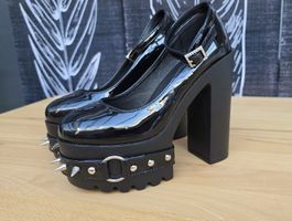 Plateau-Pumps Gdgydh schwarz mit Nieten Grösse 35 neu