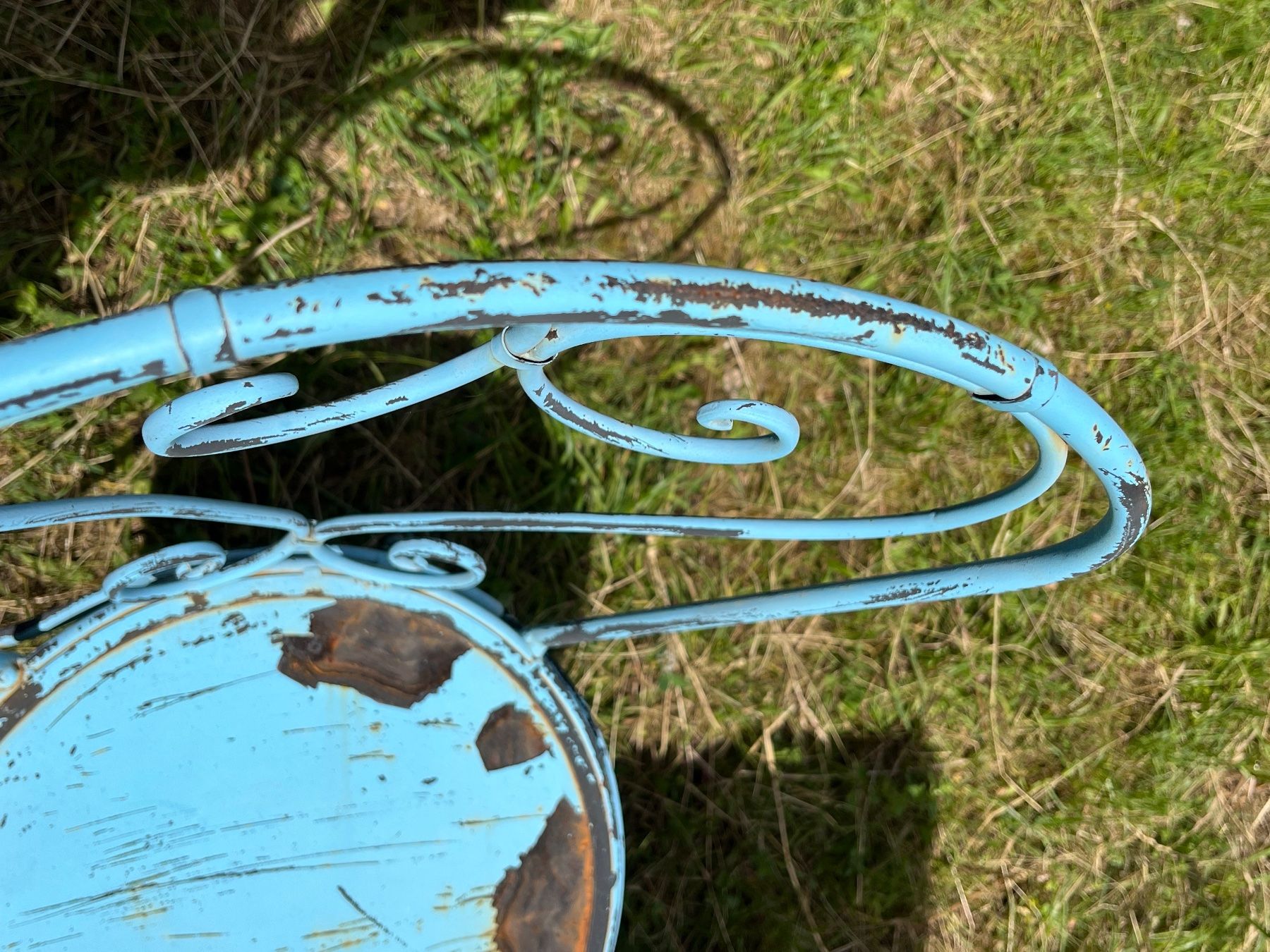 Set di tavolo e panche: Gartentisch mit 4 Stühlen, Metall – Usato da Madetswil venduto da Babalou 8
