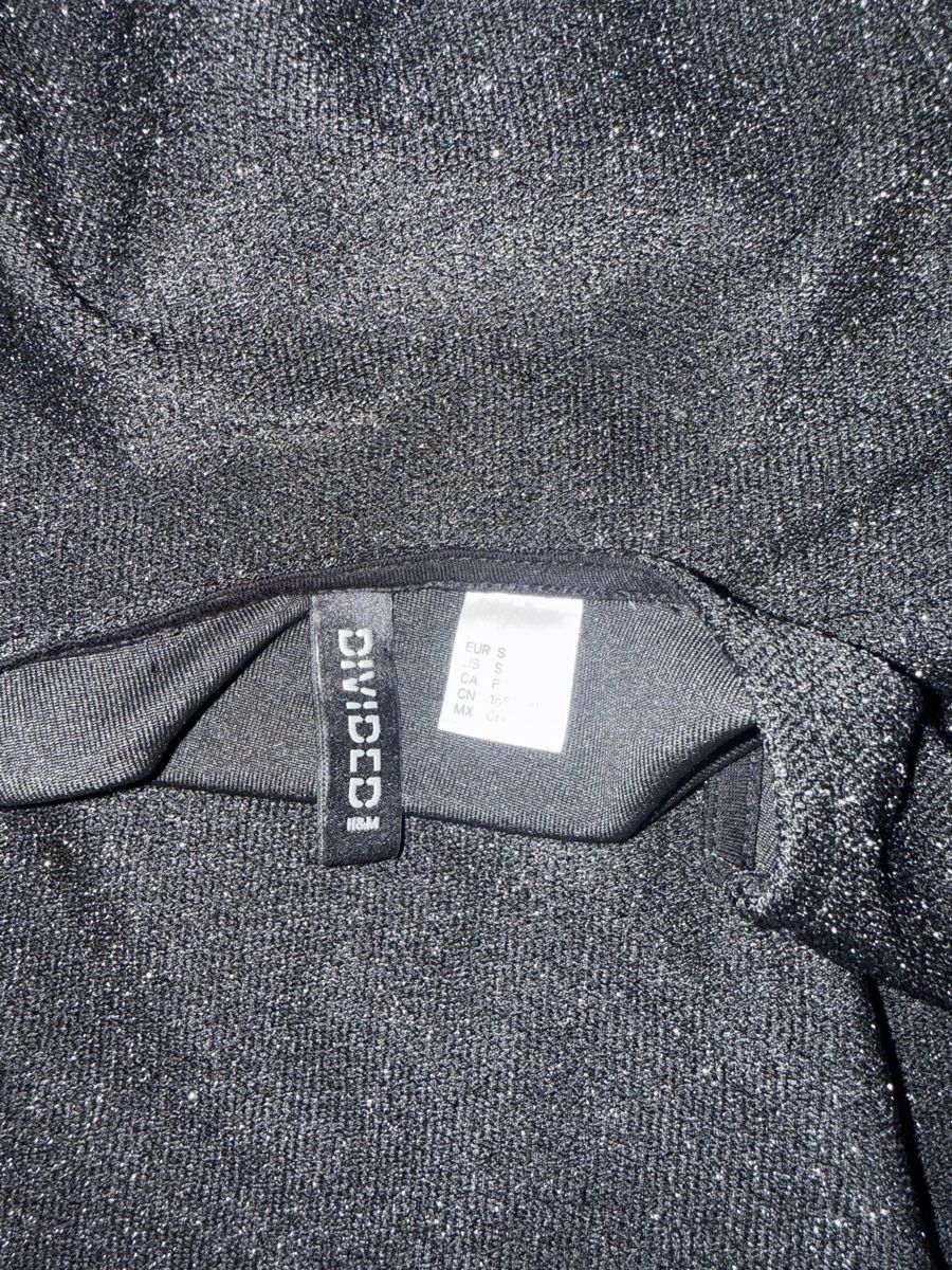 H&M Camicette, T-shirt & Top: Schwarzes Glitzer Oberteil, Divided by H&M, Grösse S – Nuovo (secondo la descrizione) da Liestal venduto da isa_8y72 3