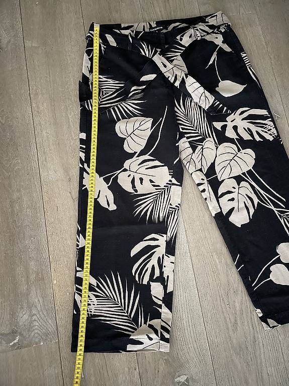 Pantaloni: Culotte 7/8 Gr.38 – Usato da Alpnach Dorf venduto da rerifeme 1