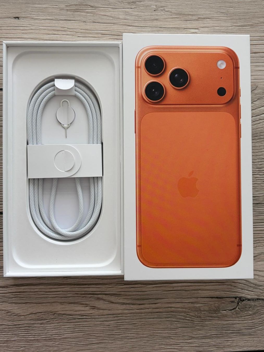 Apple Telefoni cellulari / Smartphones: iPhone 17 Pro Max 256GB, Cosmic Orange, Dual SIM – Usato da Strengelbach venduto da Meky_81 1