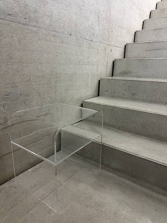 Tavoli: Side table + shelf plexiglass 🤍 Beistelltisch Plexiglas – Usato da Zuerich venduto da mas925 9