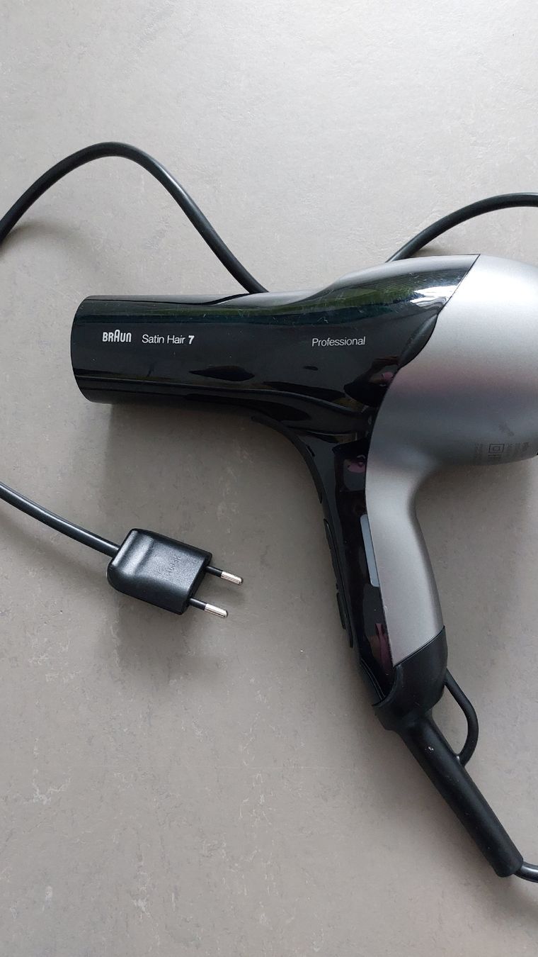 Braun Asciugacapelli: Braun Satin Hair 7 – Usato da Davos Platz venduto da anton85