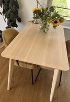 Esstisch hell braunes Holz ( 2 Kratzer)