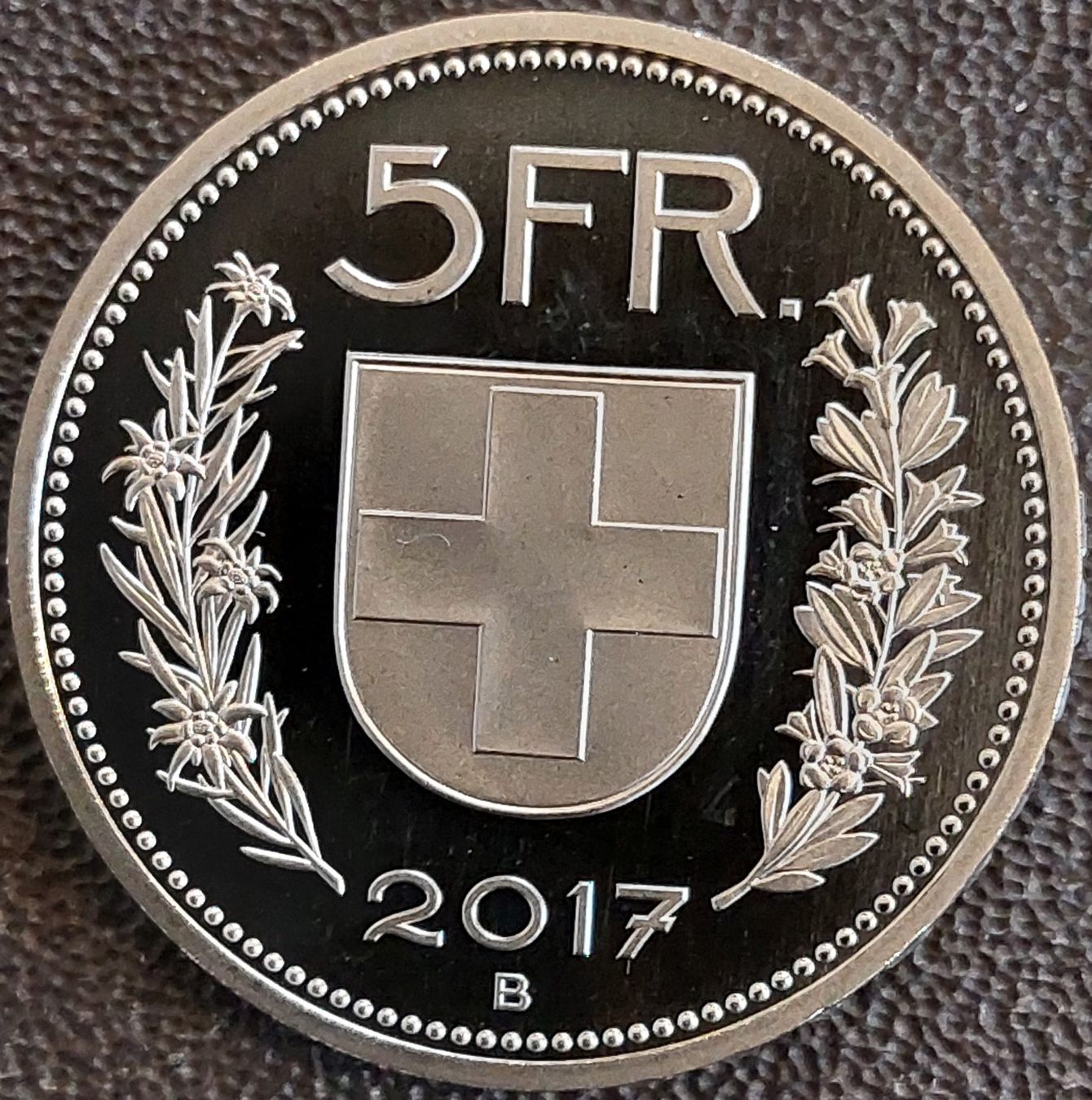 Tutti le monete: 5 Franken 2017 stgl. / aus Münzsatz – Nuovo (secondo la descrizione) da Arch venduto da coinsandmore