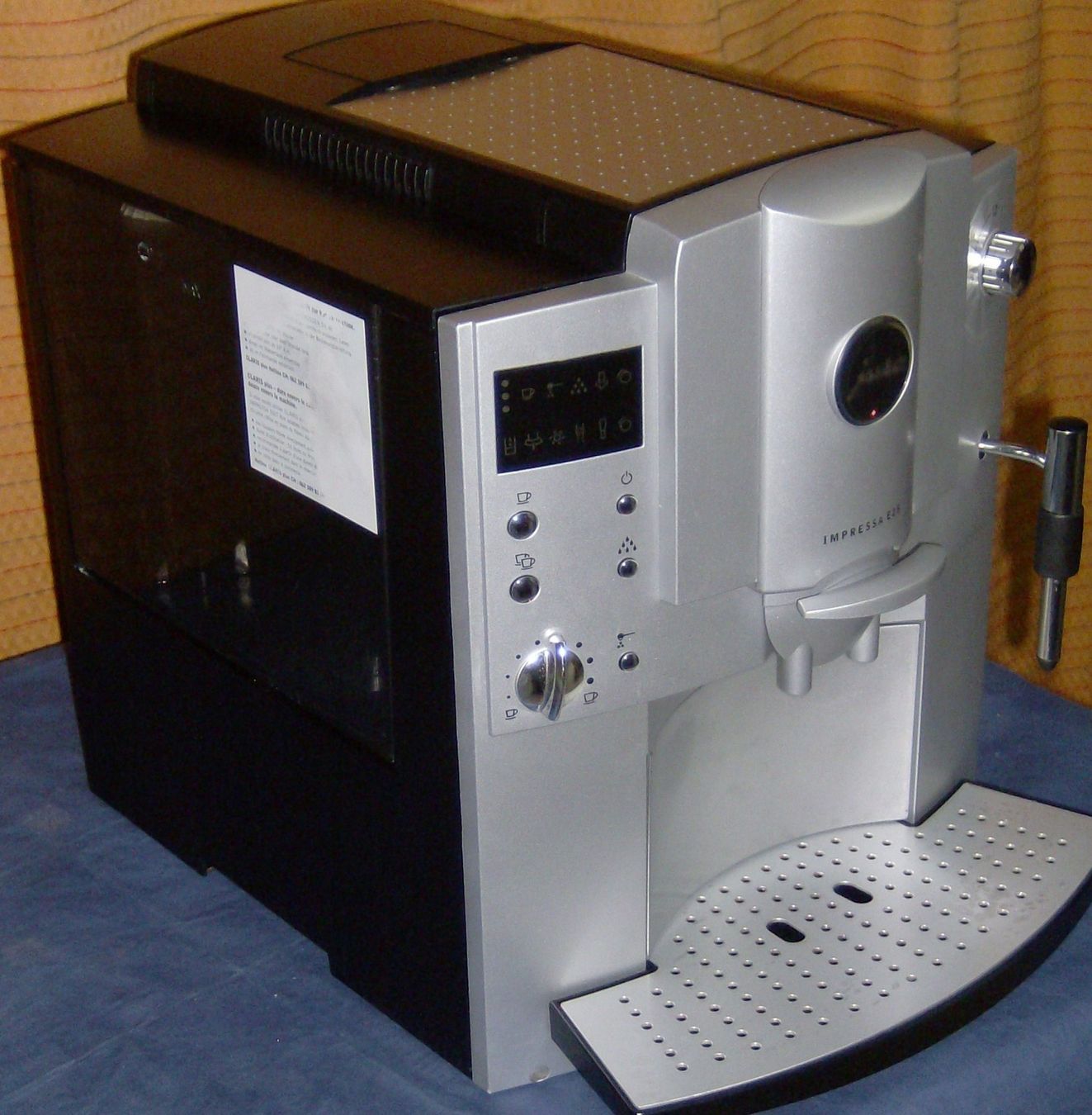 Jura Macchine per caffè & Macchine per espresso: JURA E25 FRISCH REWIDIERT – Usato da Amriswil venduto da Corea1978 2