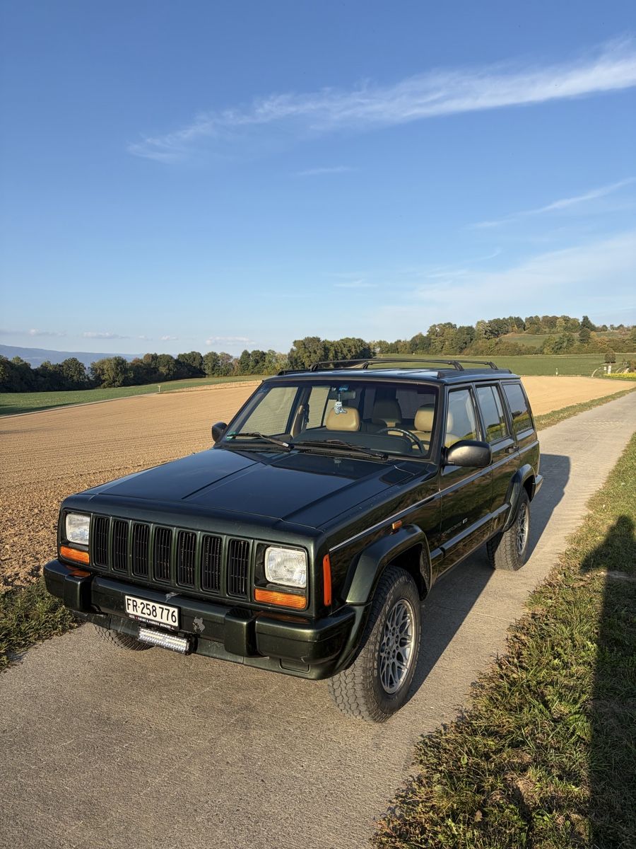Jeep Autos: Jeep Cherokee 4l 1997 – D'occasion à Praz par hip_s2gg