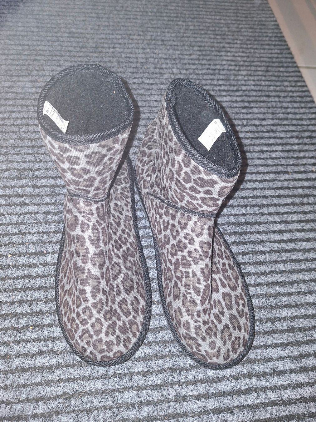 Scarpe da donna: Winterschuhe Panterlook Even&Odd – Usato da Oberwil/Dägerlen venduto da Dominique1606