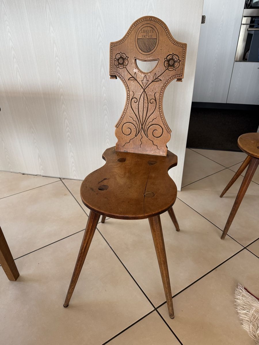 Tavoli: Rustikaler Tisch mit Schieferplatte – Usato da Brunnen venduto da Skyline89 5