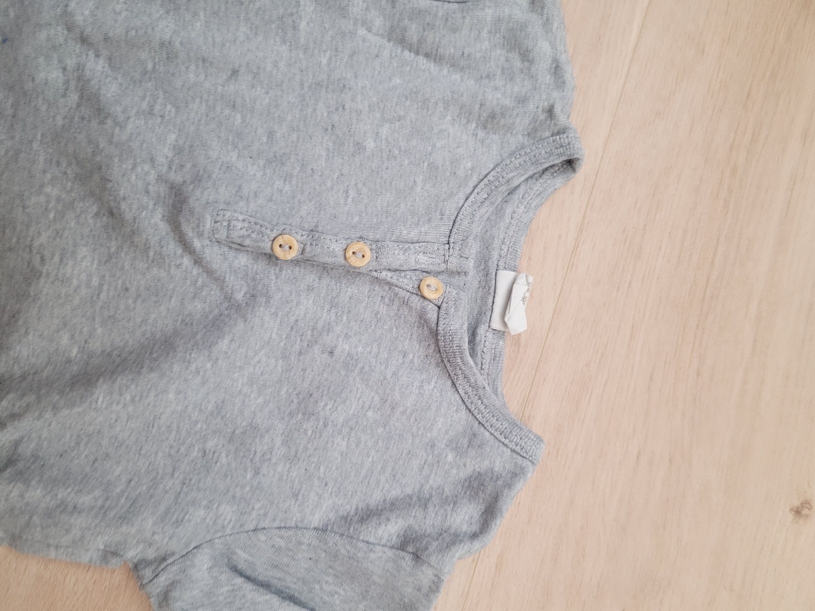 Chemises, T-shirts & Polos: t-shirt Gr. 104 – D'occasion à Lupsingen par sta_wgg5 2
