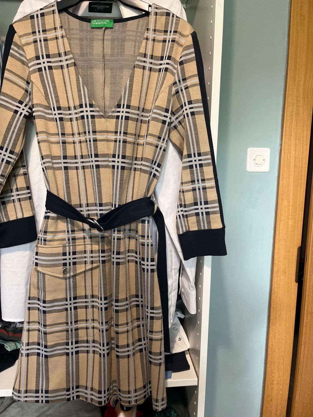Benetton Vestiti: Robe – Usato da Yverdon-les-Bains venduto da ara_6qpk
