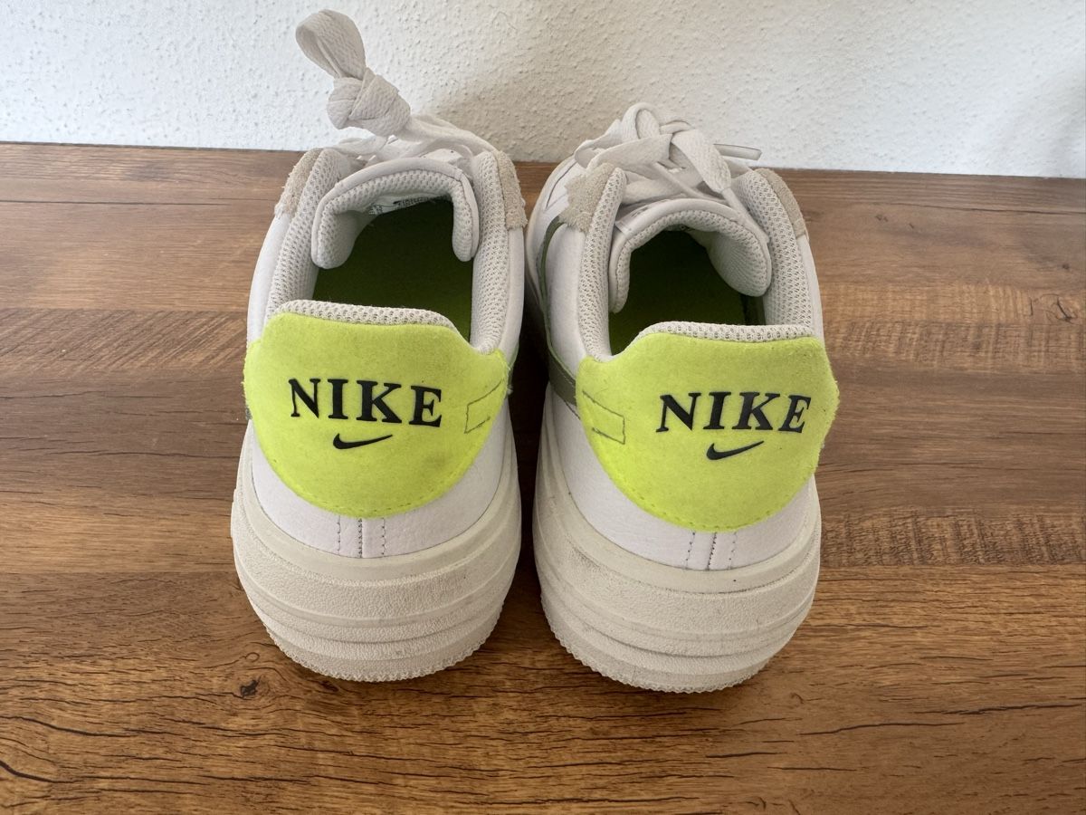 Nike Damenschuhe: Nike Air Force 1 PLT.AF. ORM Blanc Oil Vert, taille 39 – Gebraucht aus Brügg BE von Goob 6