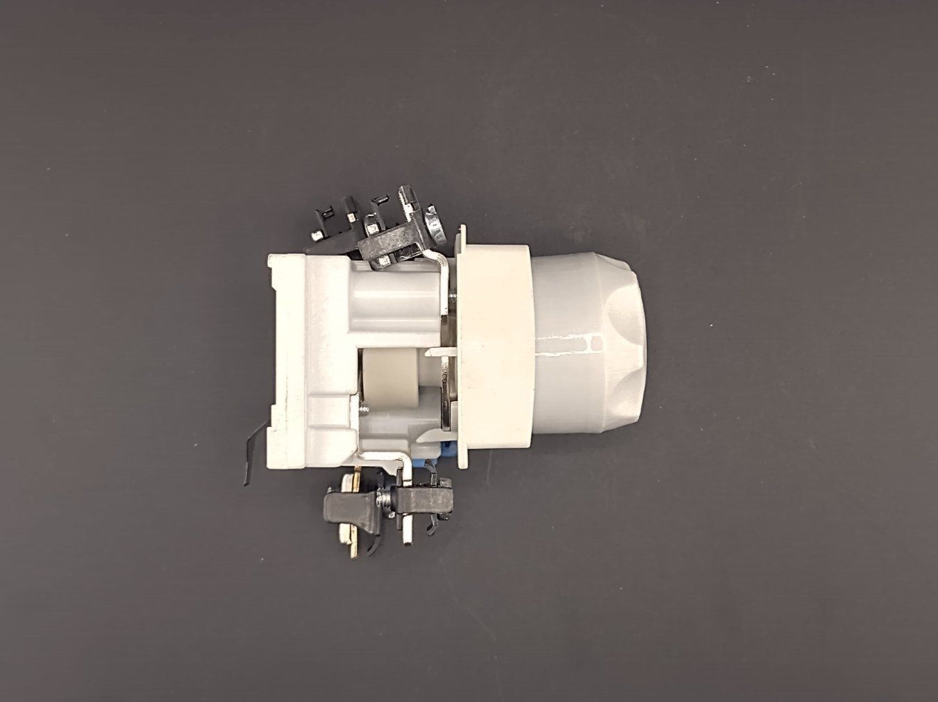 Hager Interruttori: Hager LM130 mit N – Usato da Winterthur venduto da Hint17 2