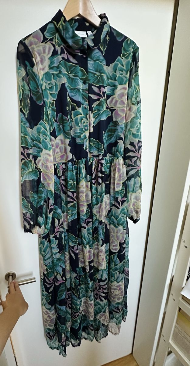 Kleider: Damen Kleid Grösse 44 – Gebraucht aus Bülach von leide_29