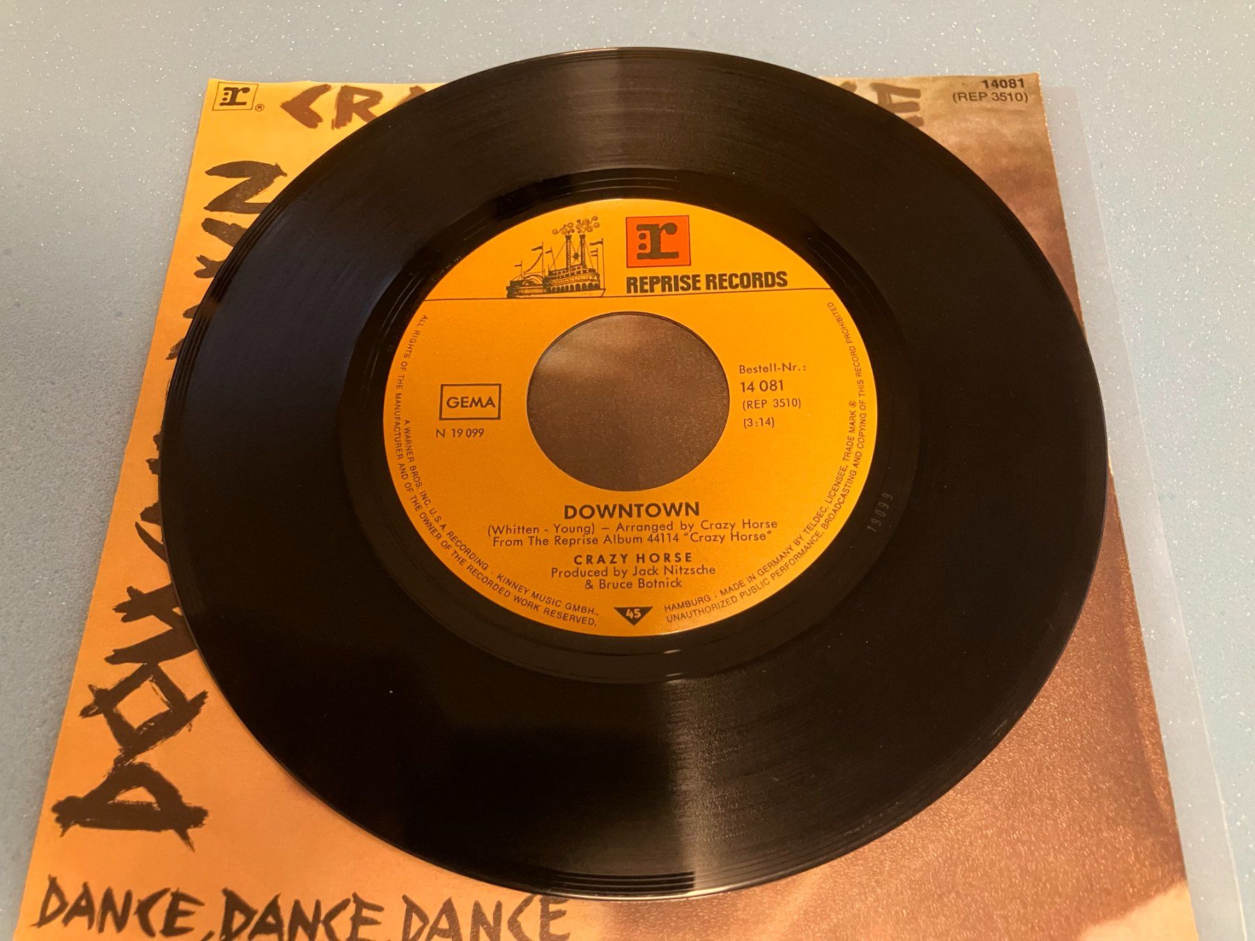 Dischi in vinile: Neil Young – Usato da Aarwangen venduto da Jukebox3 2